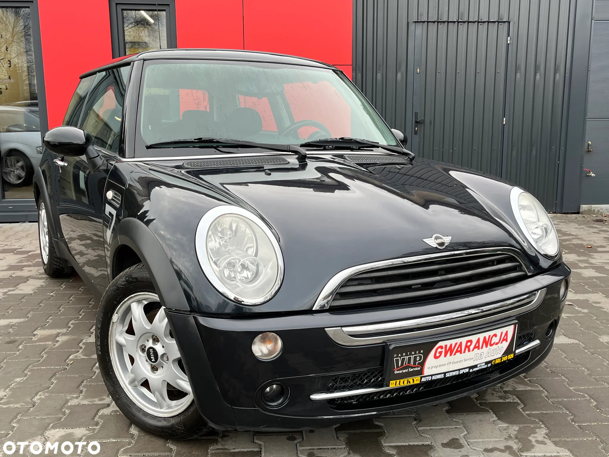 MINI ONE Standard - 12