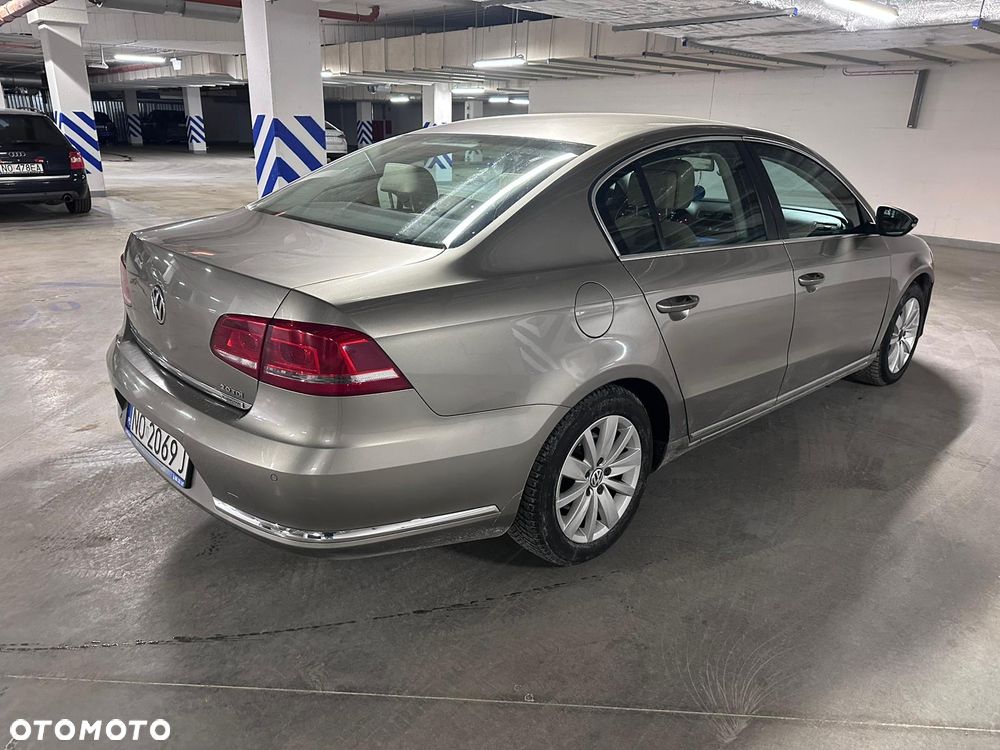Volkswagen Passat 2.0 TDI Comfortline - 3