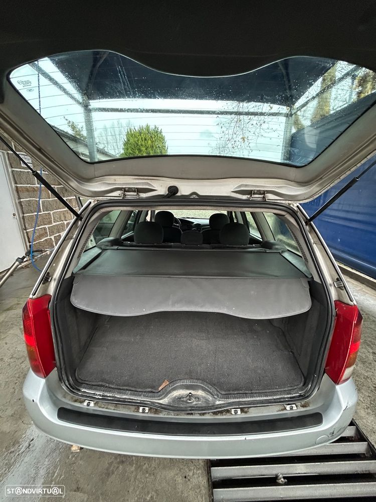 Ford Focus SW 1.8 TDdi Comfort - 13