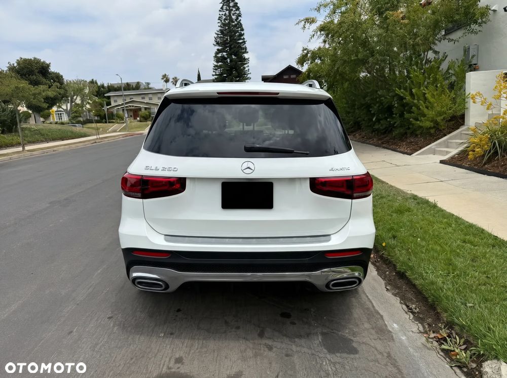 Mercedes-Benz GLB - 5