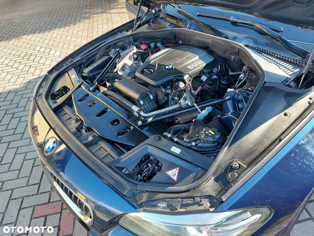 BMW Seria 5 520d - 12