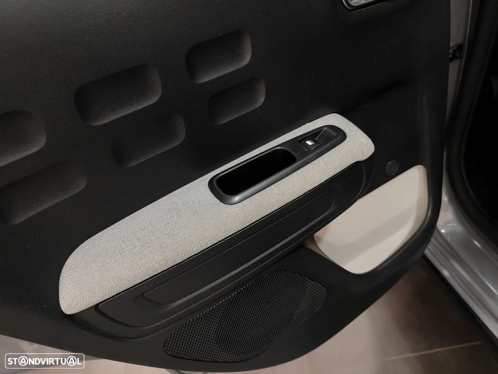 Citroën C3 1.2 PureTech Shine Pack - 39