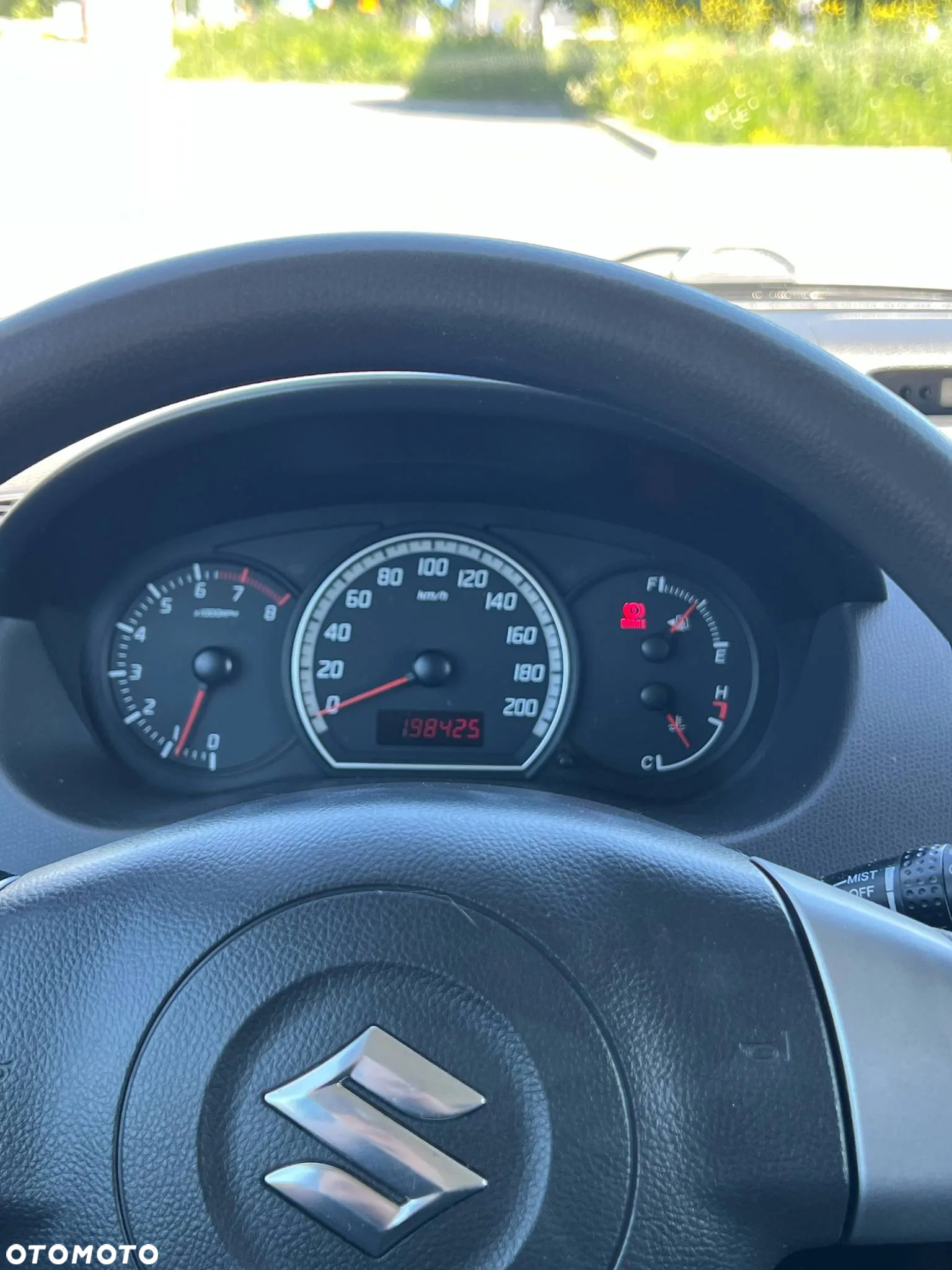 Suzuki Swift 1.3 GC - 12