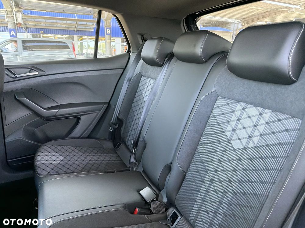Volkswagen T-Cross 1.0 TSI R-Line Plus DSG - 17