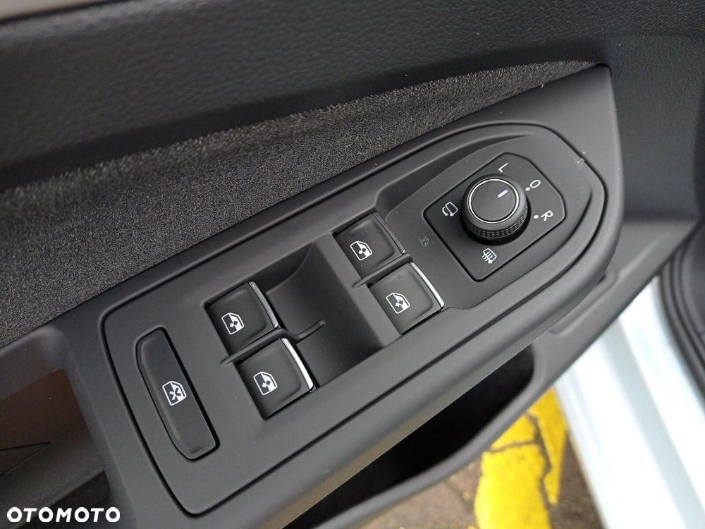 Volkswagen Golf - 23