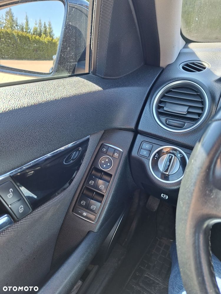 Mercedes-Benz Klasa C 200 CDI BlueEff Elegance - 9