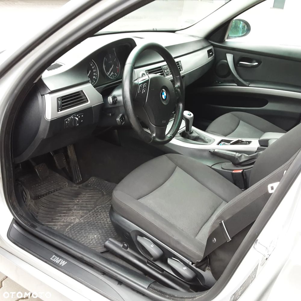BMW Seria 3 - 12