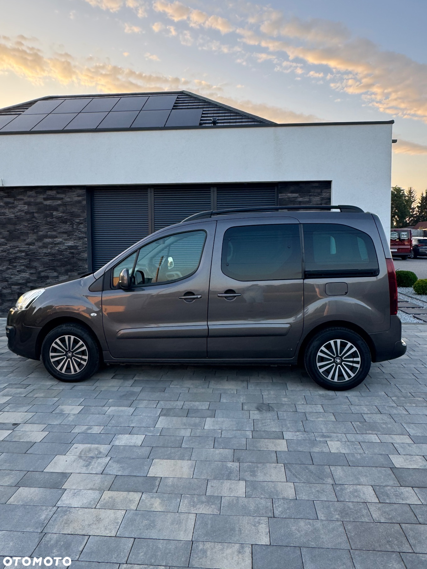 Peugeot Partner 1.6 BlueHDi 100 L2 Pro - 10