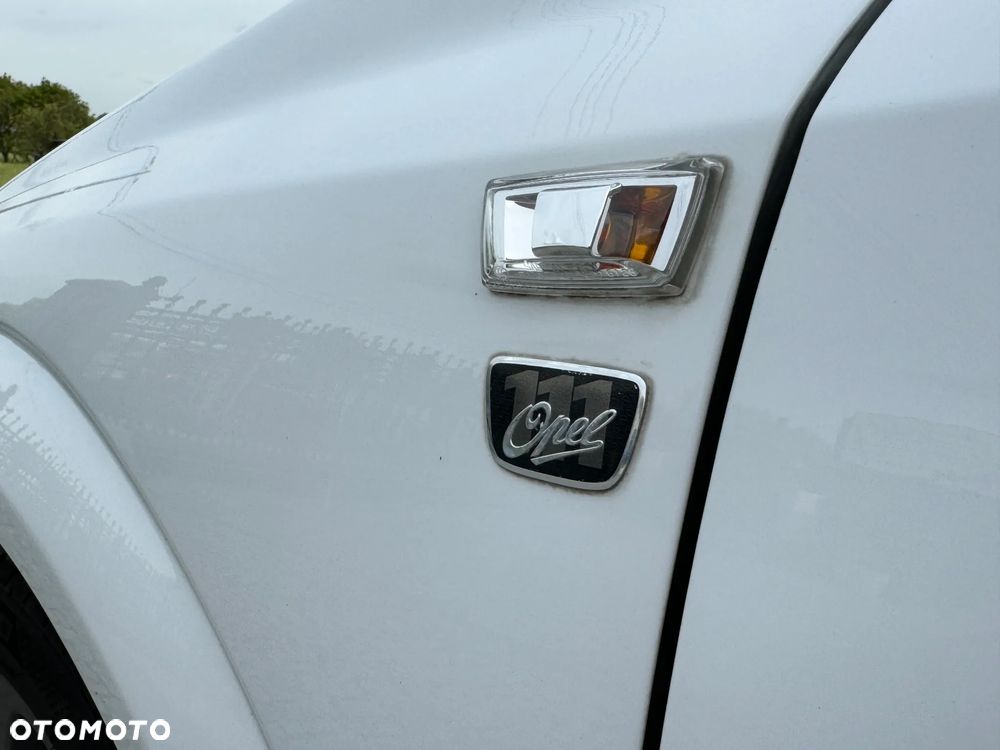 Opel Astra 1.6 Edition 111 Jahre - 12