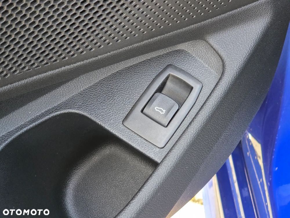 BMW Seria 3 330i xDrive M Sport sport - 15