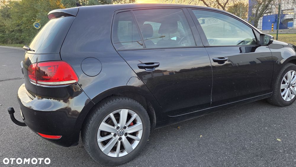 Volkswagen Golf - 6