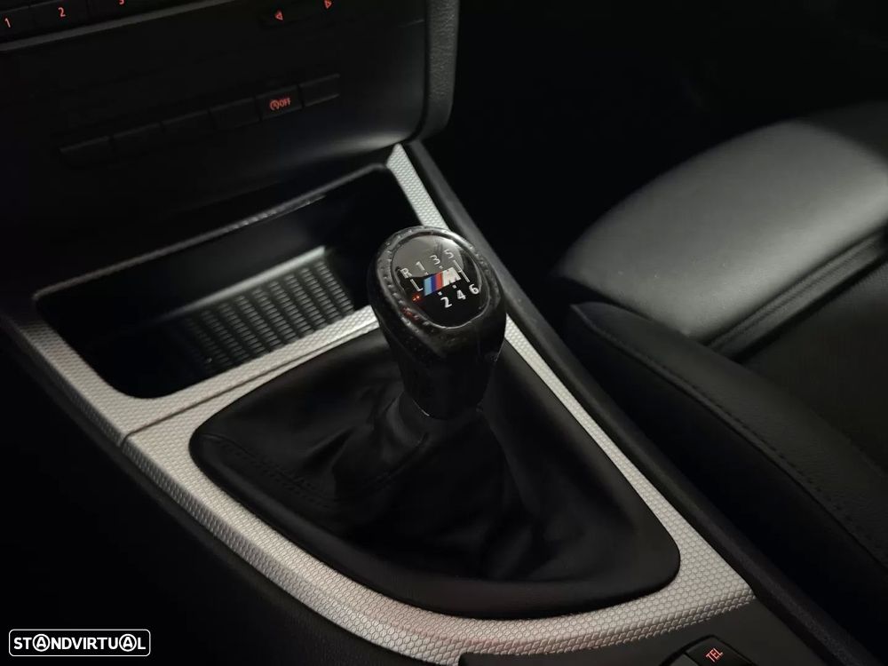 BMW 118 d Pack M - 20