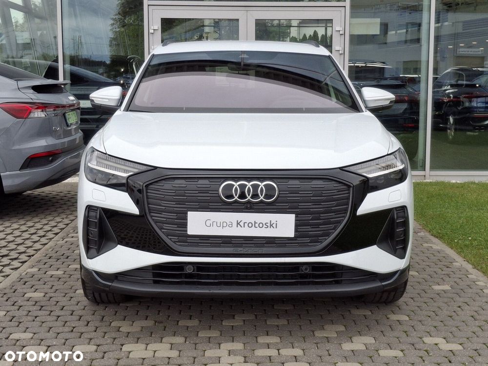 Audi Q4 e-tron - 8