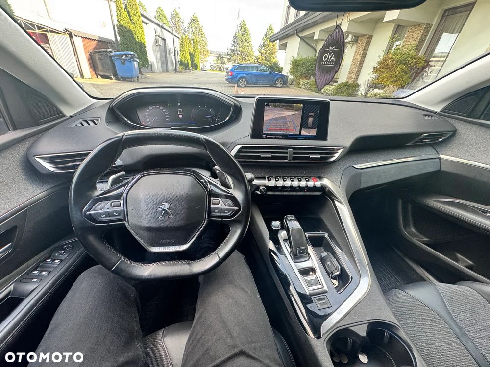 Peugeot 3008 1.5 BlueHDi Allure S&S EAT8 - 26