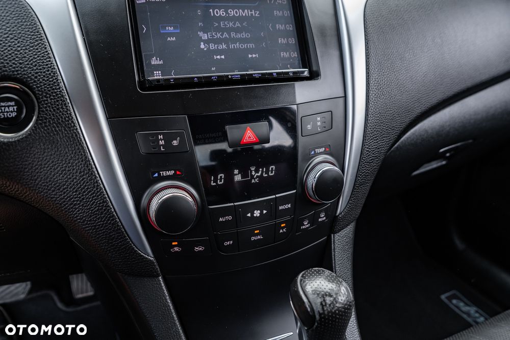 Suzuki Kizashi 2.4 4x4 CVT Sport - 33