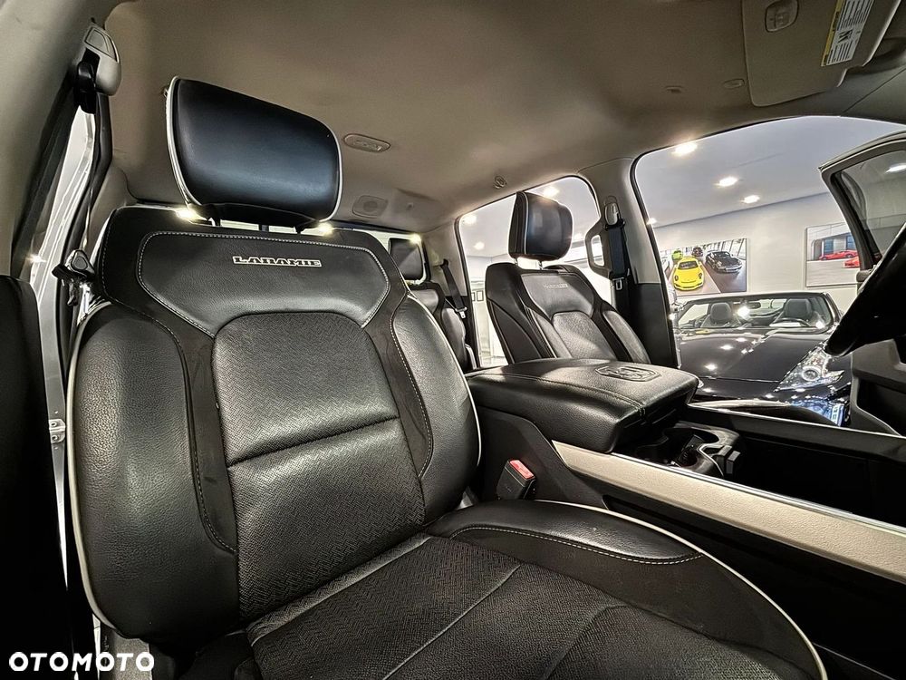 Dodge RAM 5.7 4x4 - 19