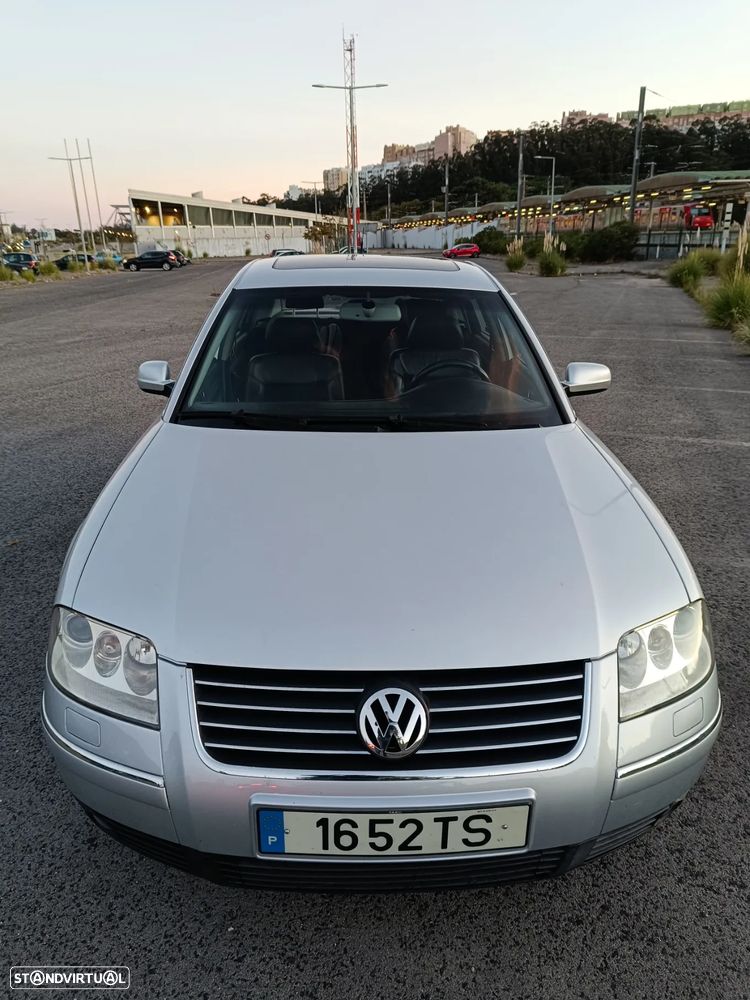 VW Passat 1.9 TDi Highline - 2