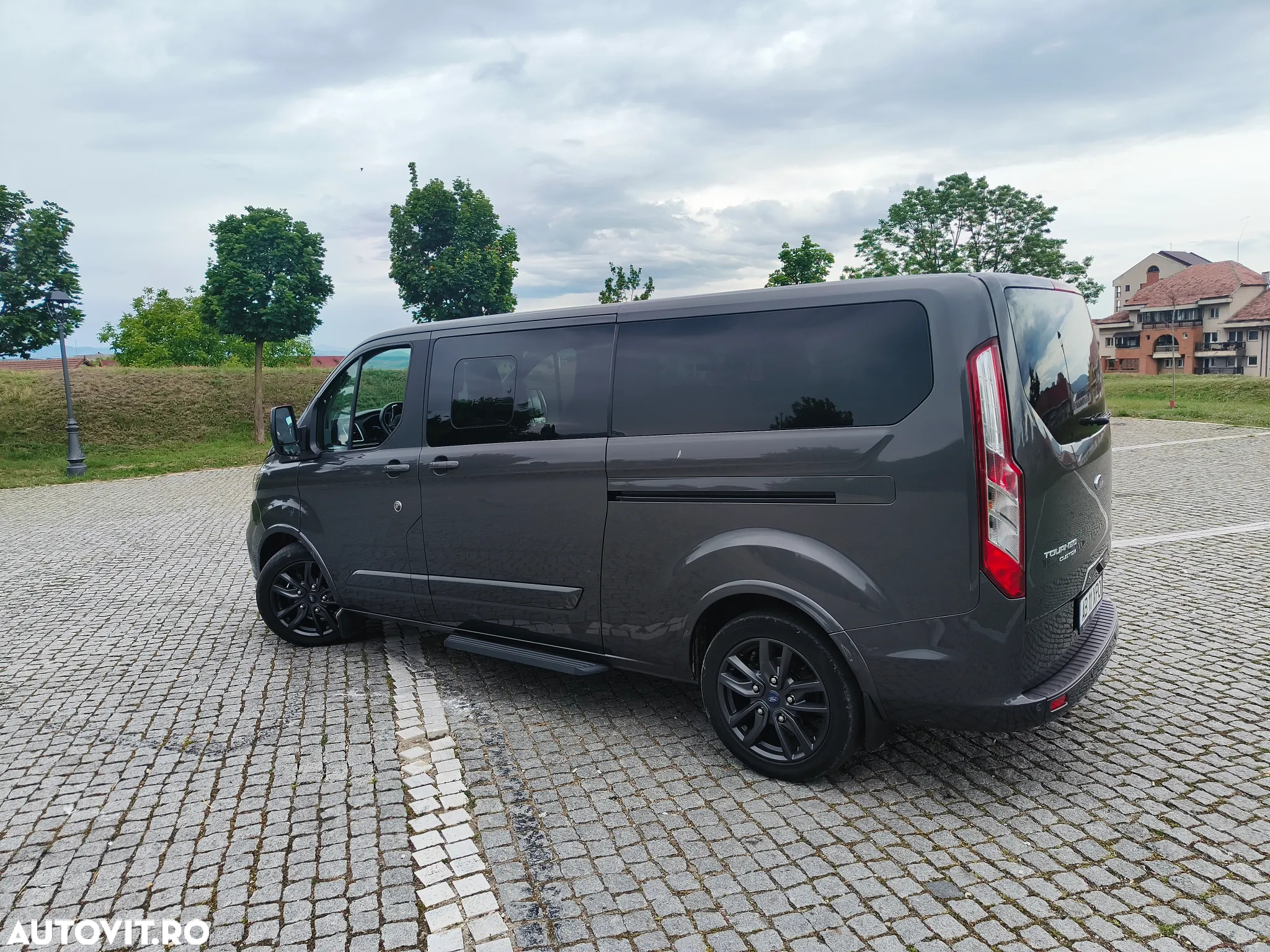 Ford Tourneo Custom - 6