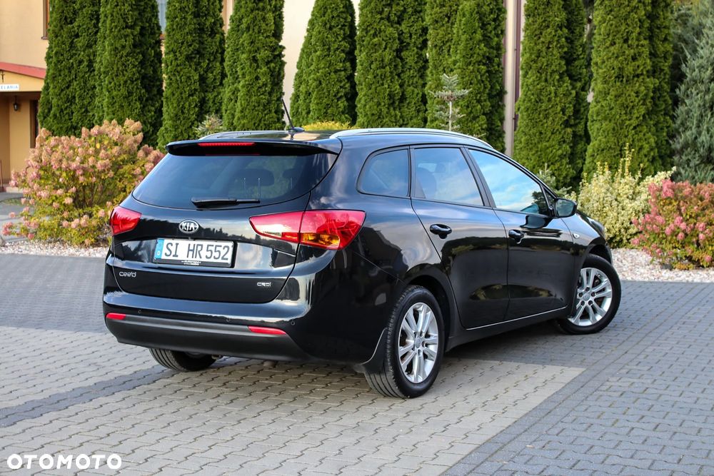 Kia Ceed 1.6 CRDi 128 ISG SW Vision - 15