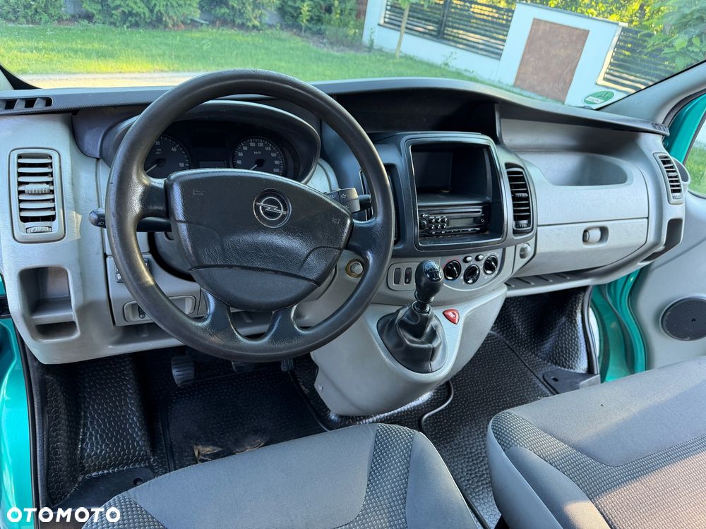 Opel Vivaro - 24