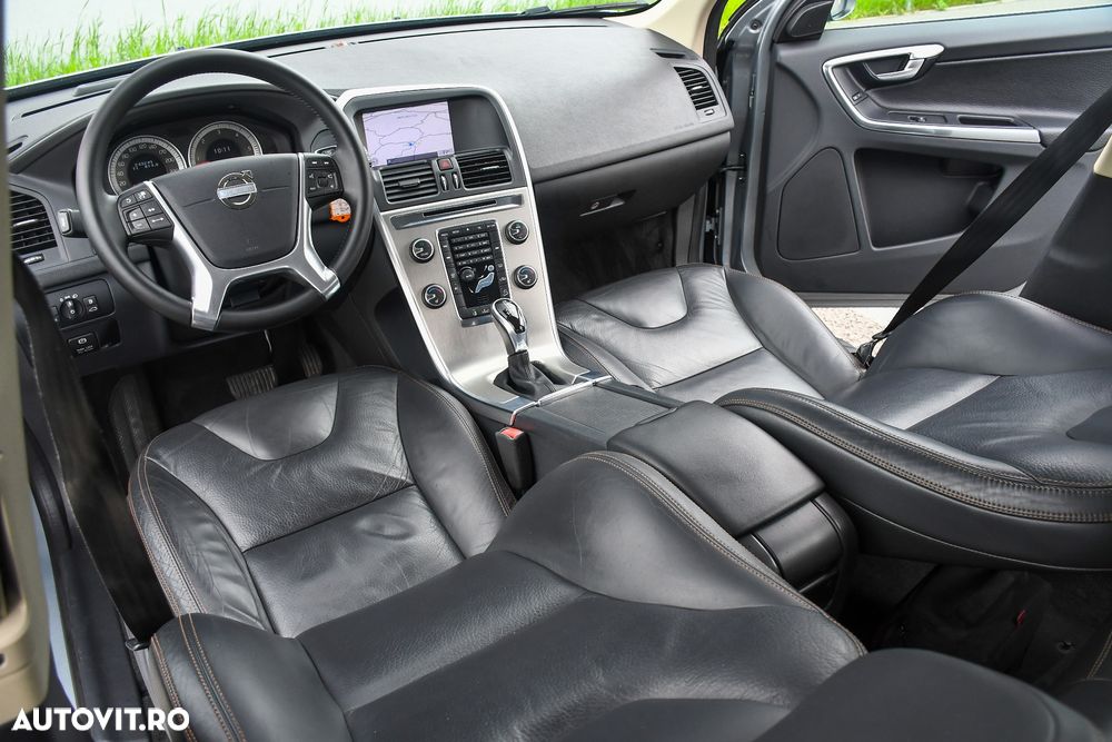 Volvo XC 60 D5 AWD Aut. Summum - 12