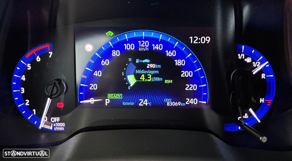 Toyota Corolla 1.8 Hybrid Exclusive - 29