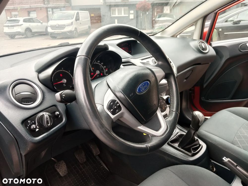 Ford Fiesta 1.25 SYNC Edition - 16