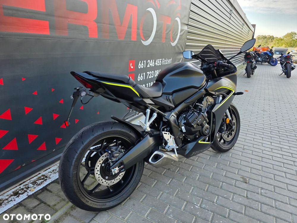 Honda CBR - 3
