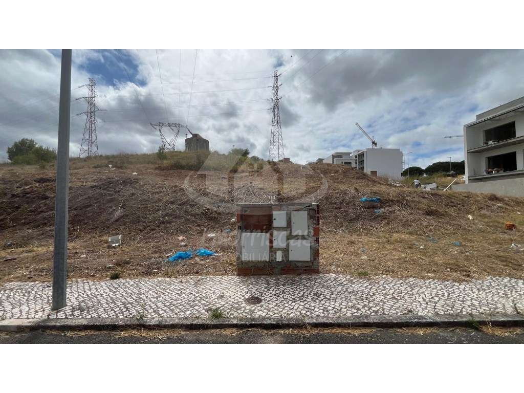 Terreno para Construção em Vialonga | Moradia Isolada com Piscina e... - Grande imagem: 4/10