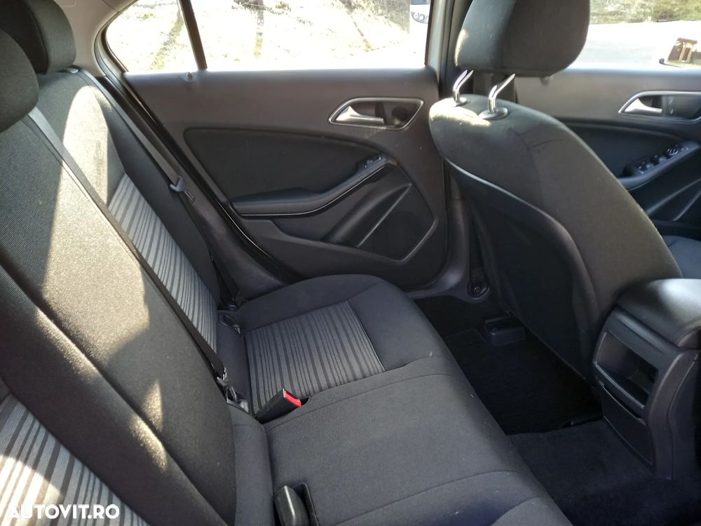 Mercedes-Benz A 180 CDI (BlueEFFICIENCY) - 8