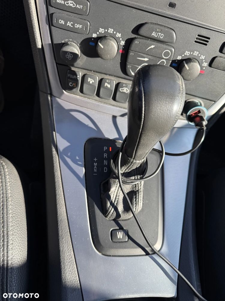 Volvo S60 2.5T Momentum - 21