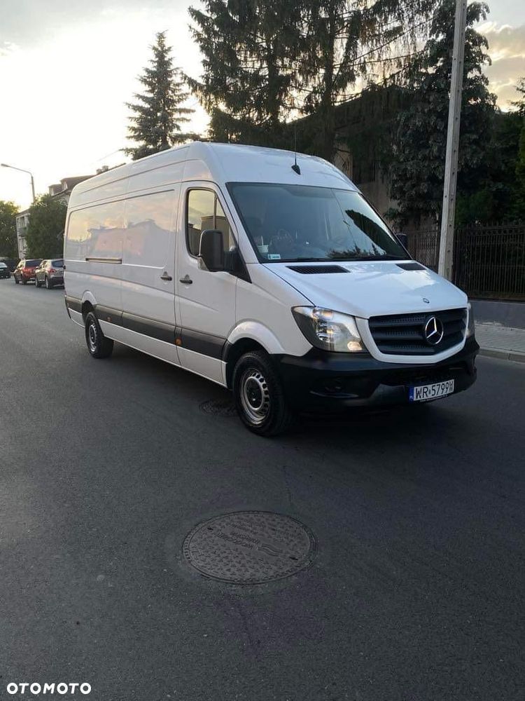 Mercedes-Benz Sprinter - 1