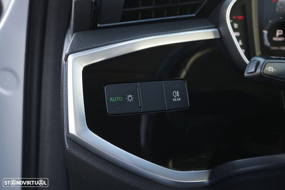 Audi Q3 35 TDI S tronic - 32