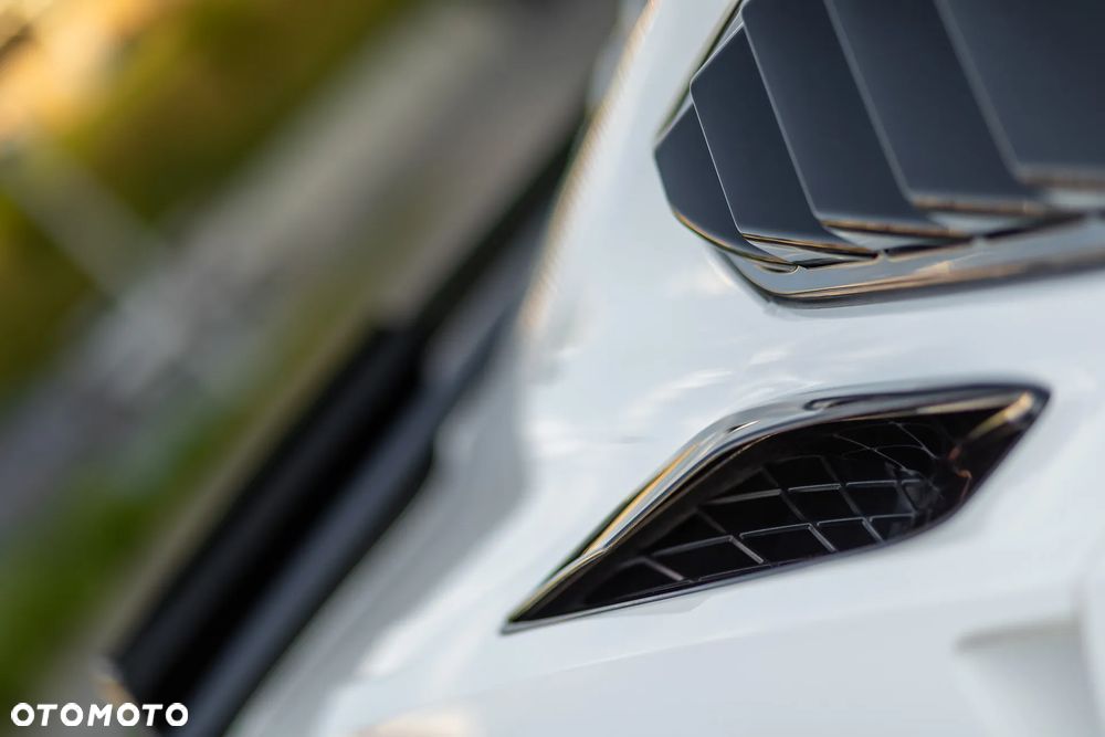 Chevrolet Corvette - 13