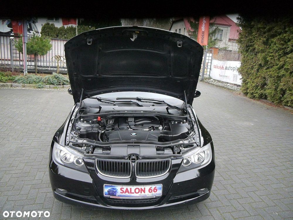 BMW Seria 3 320i - 13