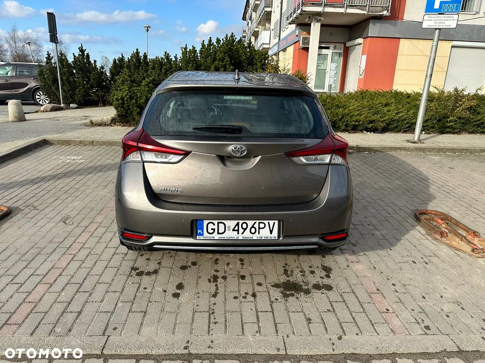Toyota Auris 1.6 Selection - 6
