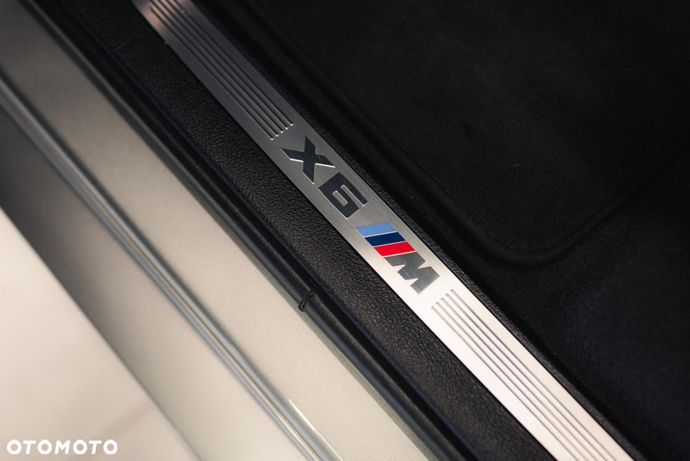 BMW X6M - 33