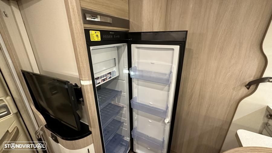 Rapido Serie 6F 680 FF C.central e basculante - 6