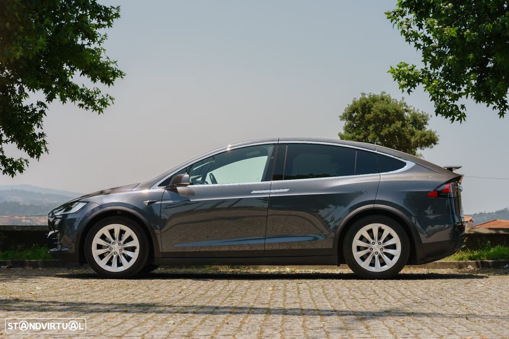 Tesla Model X Standard Range - 1