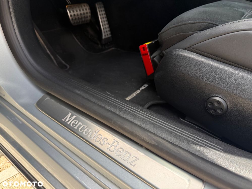 Mercedes-Benz Klasa E 220 d 4-Matic - 13