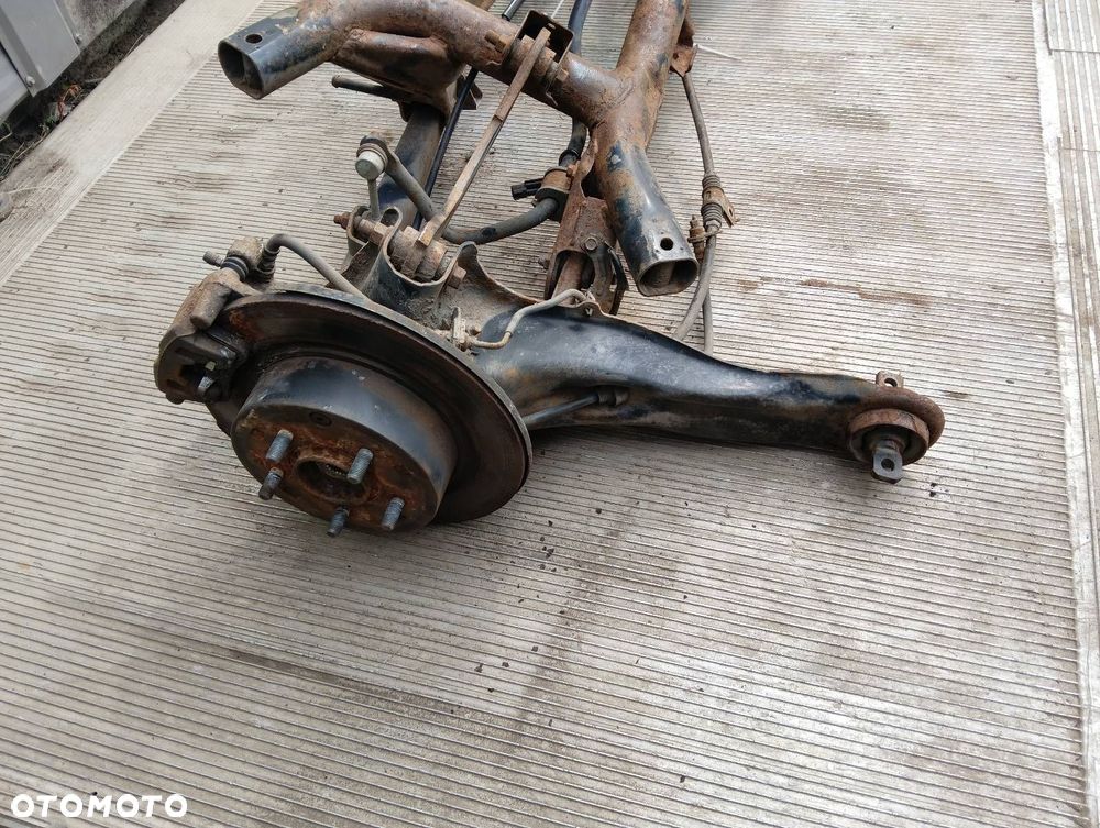 KOMPLETNE ZAWIESZENIE BELKA SANKI TYŁ MITSUBISHI ASX I - 6