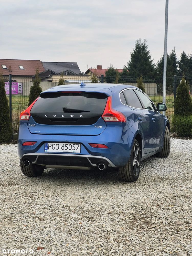 Volvo V40 T2 Geartronic RDesign - 15