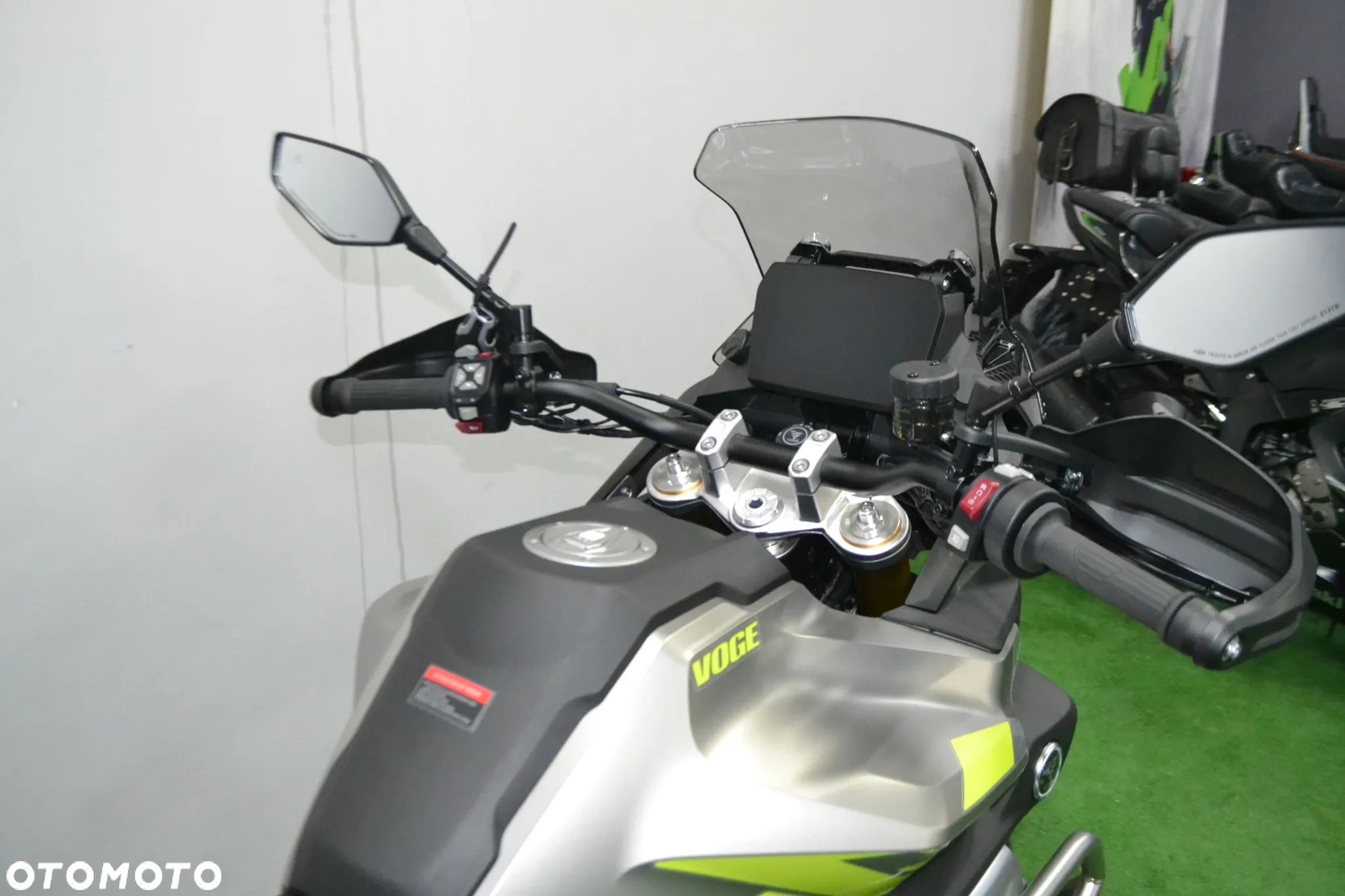 VOGE 900DSX - 6