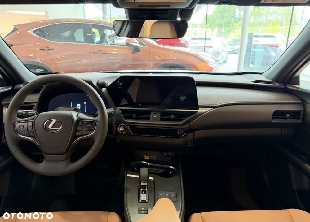 Lexus UX - 9