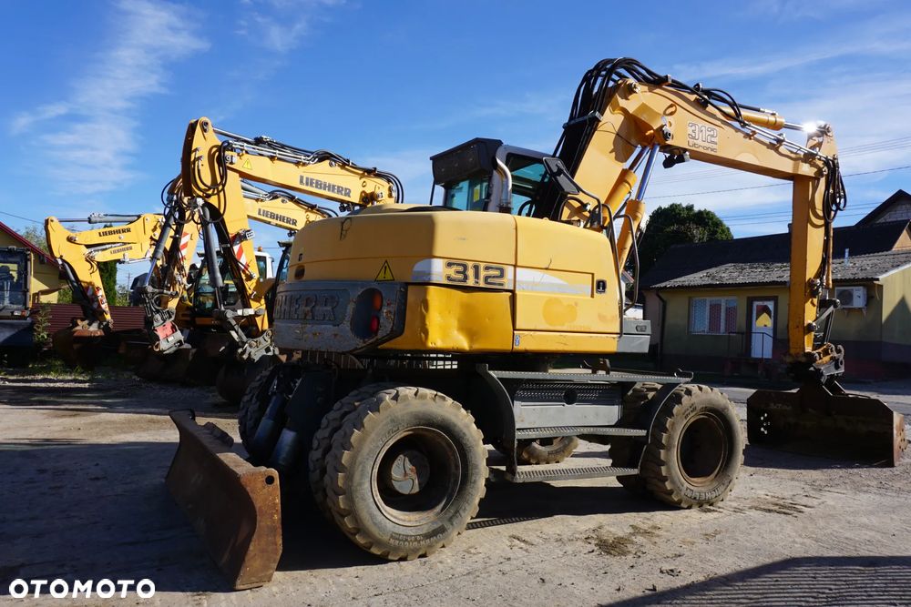 Liebherr A 312 - 4