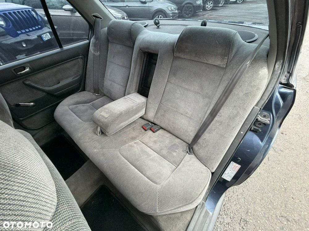 Honda Accord 2.0i-16 EX - 23