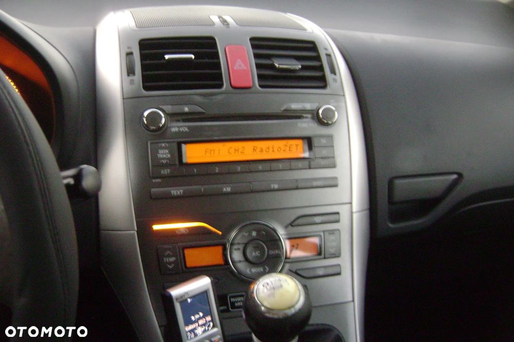Toyota Auris 1.4 D-4D 2010 - 10