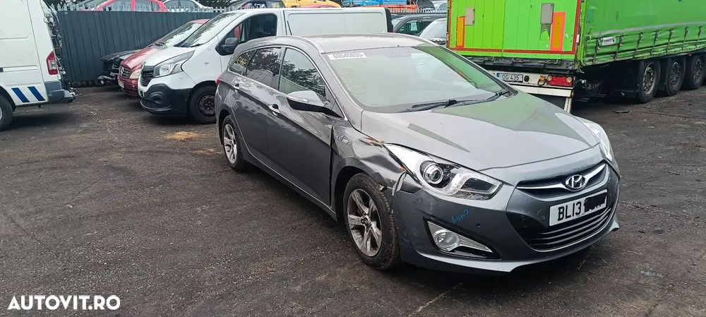 Dezmembrari / Dezmembrez Hyundai i40 1.7 D4FD cutie viteze manuală 6 trepte cod culoare TITANIUM SILVER - 2