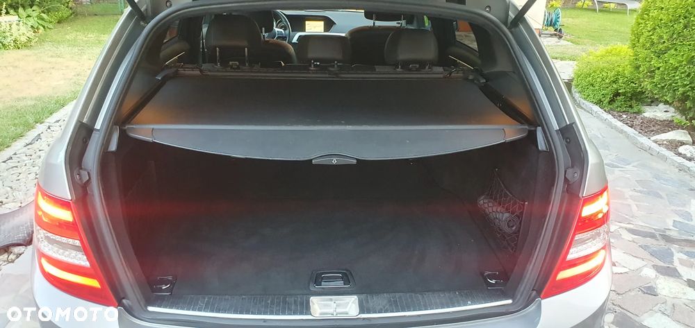 Mercedes-Benz Klasa C 180 Kompressor Automatik BlueEFFICIENCY Avantgarde - 32