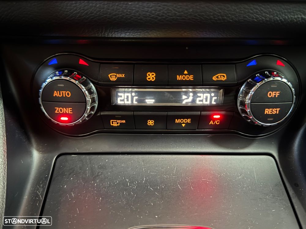 Mercedes-Benz GLA 200 d 4Matic 7G-DCT AMG Line - 31